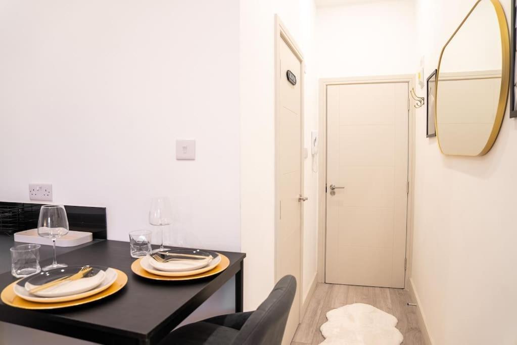 Five Star Boutique Studio Flat In London Bagian luar foto